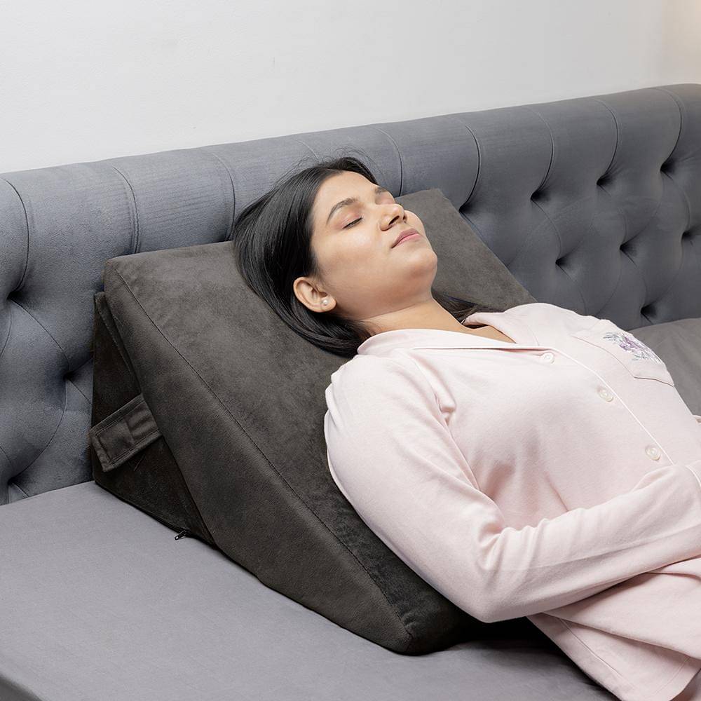 Buy Sleeping Wedge Pillow Online at Prices from 2049 Wakefit